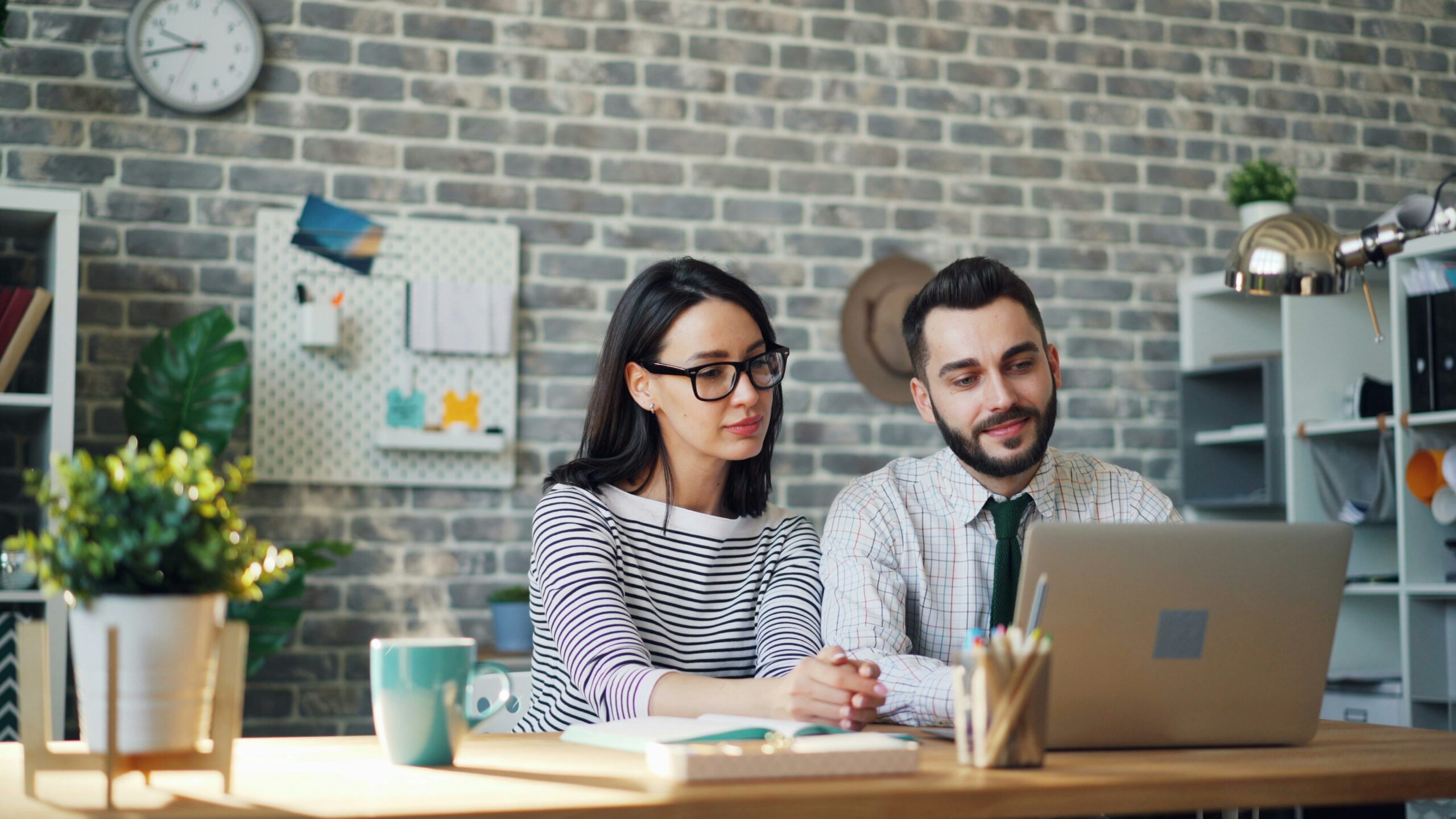 PPC experts on laptop